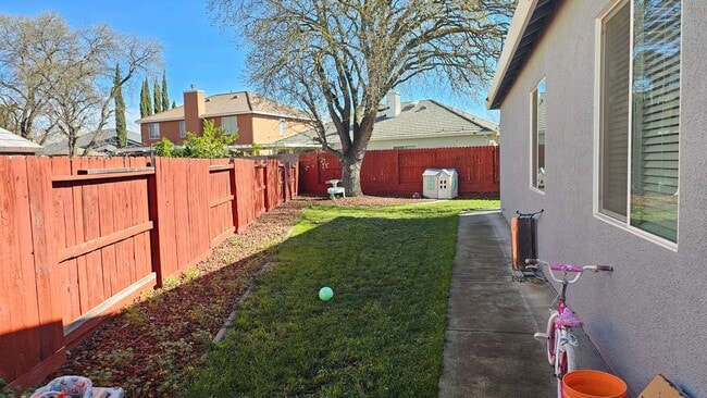 Foto del edificio - 9641 Darley Way