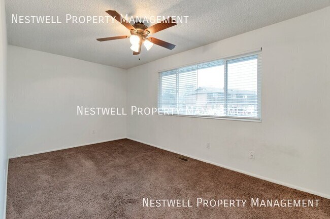Building Photo - 655 Candlelite Ln