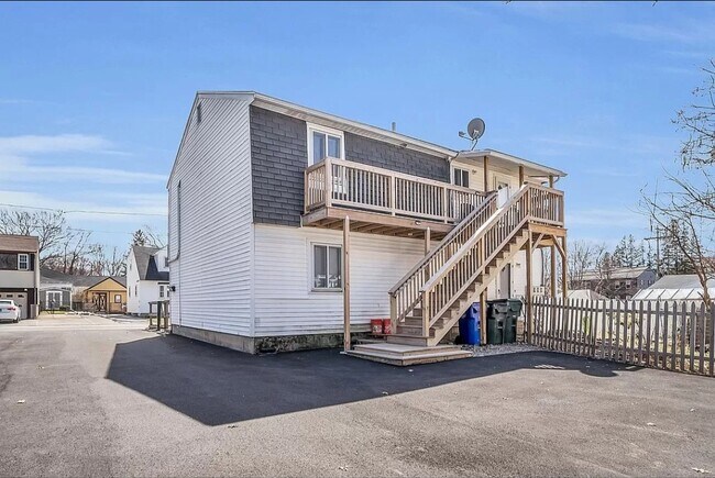 Foto del edificio - 30 Enfield St