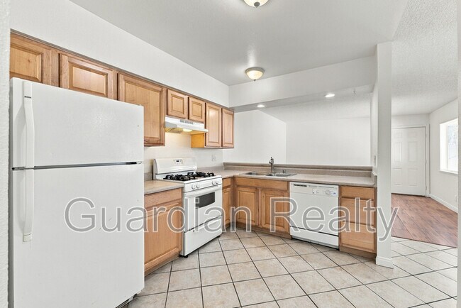 Building Photo - 4248 Tara Ave