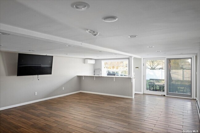 Foto del edificio - 1024 Westwood Rd