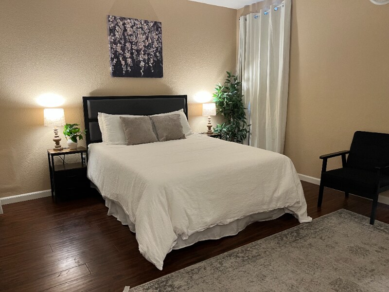 Foto principal - 8408 Arrowroot Cir