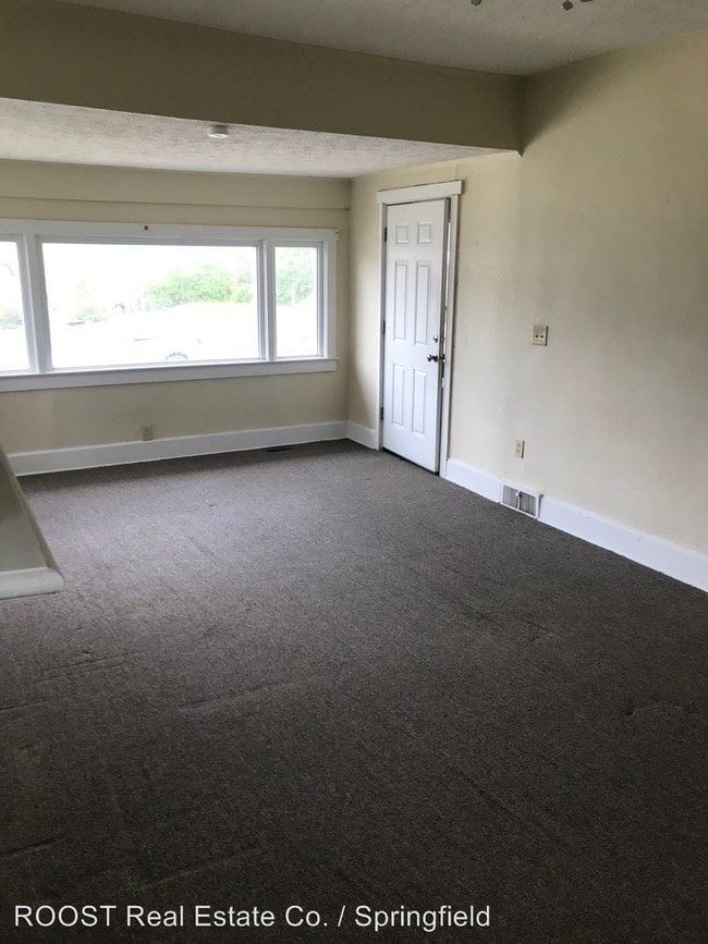 Building Photo - 2 br, 1 bath Apartment - 710 Olive Street