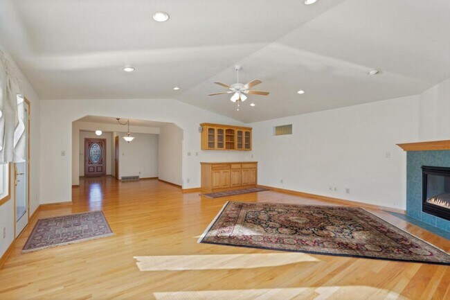 Building Photo - 1522 W 31st St