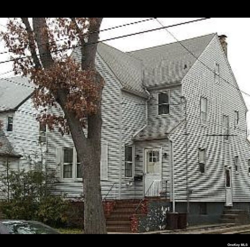 Primary Photo - 127 Munro Blvd