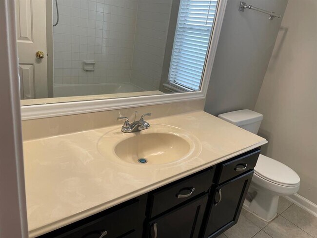 Building Photo - 14734 Englebrook Dr