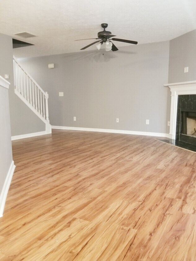 Foto principal - Updated Townhouse