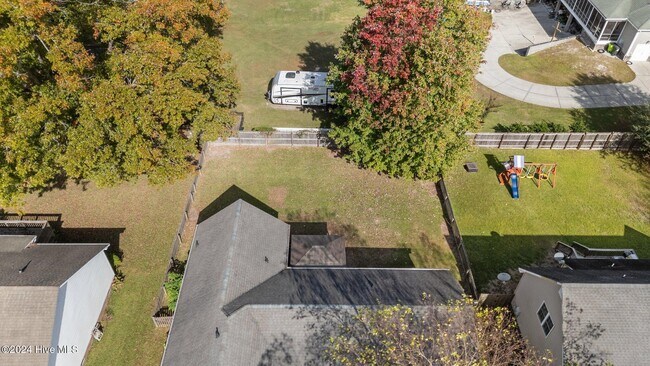 Building Photo - 204 Canterwood Ln
