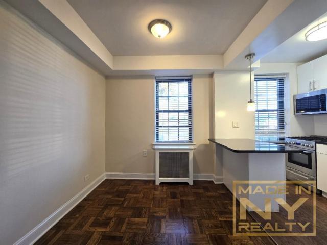 Building Photo - 0 bedroom in SUNNYSIDE GARDENS NY 11104