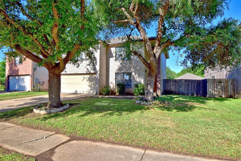 Foto principal - 1107 Thorn Creek Pl