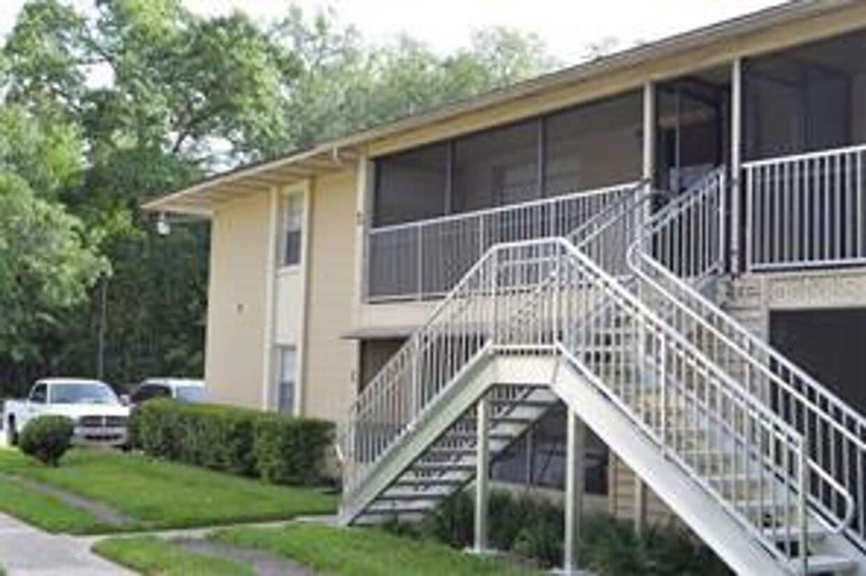 700 E Airport Blvd Unit F5, Sanford, FL 32773 Condo for Rent in
