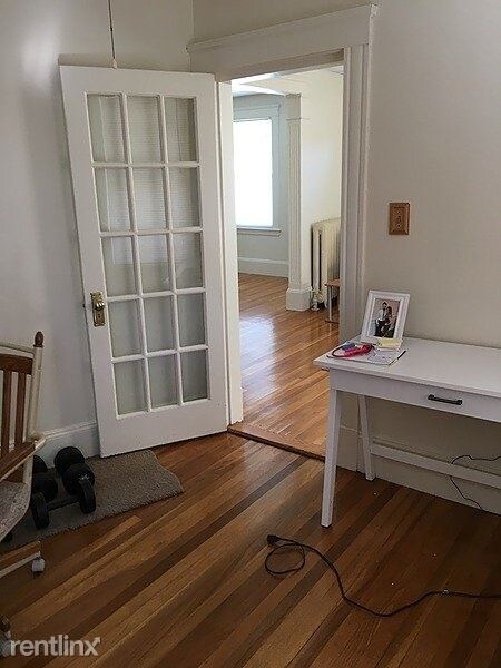 Building Photo - 2 br, 1 bath Apartment - 9 Downing Avenue 2