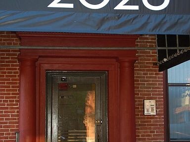 Building Photo - 2028 Mt Royal Terrace