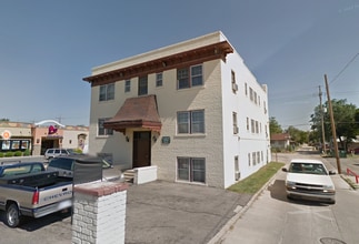 Building Photo - 420 E 4th Ave