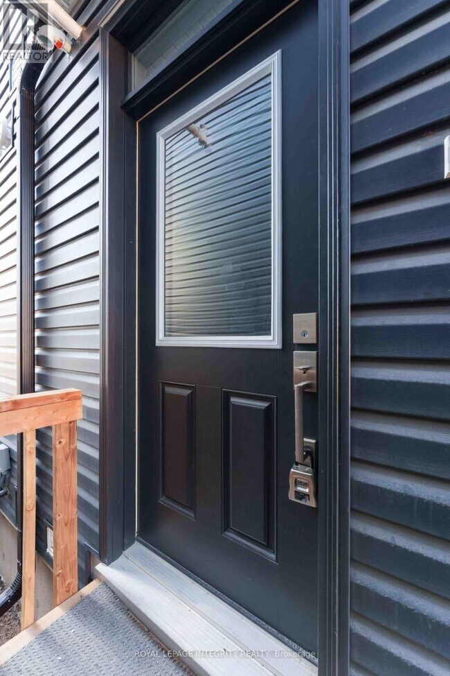 Photo du bâtiment - 625 Paakanaak Ave