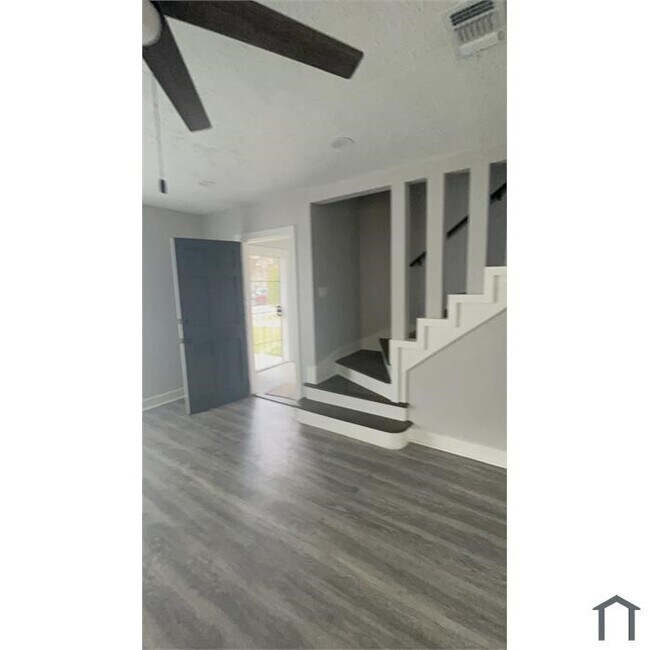 Foto del edificio - 3431 Rosedale St