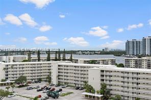 Building Photo - 18011 Biscayne Blvd