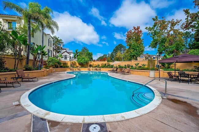 Foto del edificio - 12368 Carmel Country Rd