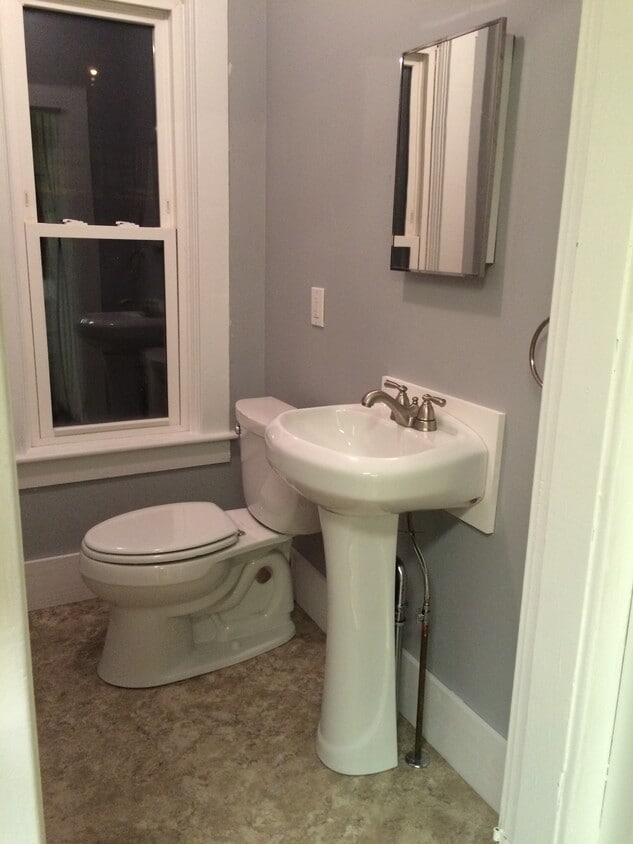 Primary Photo - 31 N Lincoln St