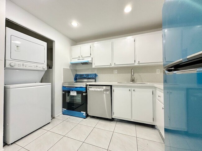 Foto del edificio - 7900 Fairview Dr