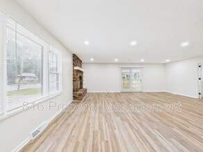 Building Photo - 8215 Ruskin Way