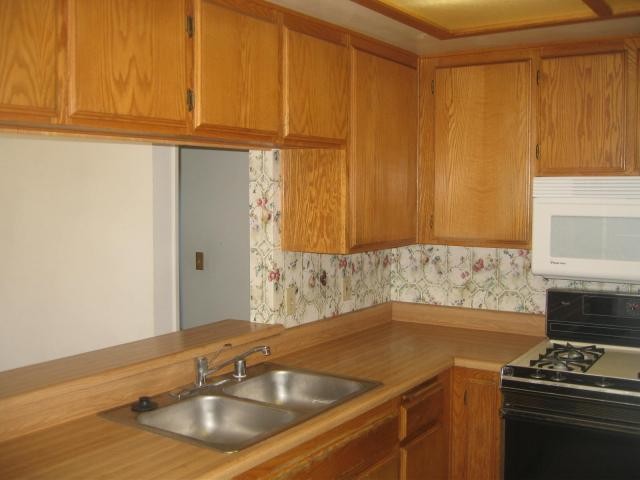 Building Photo - Eastlake Condominium for Rent