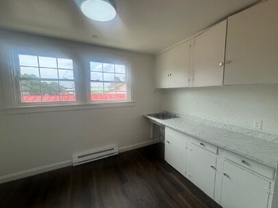 Building Photo - 1-Bedroom Apartment with Spacious Living Space in Downtown Front Royal.