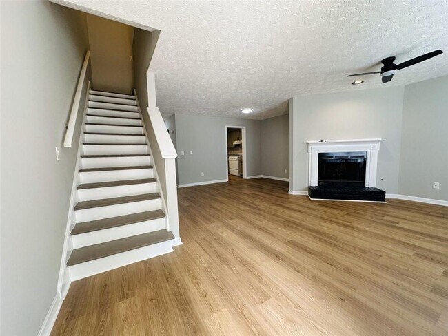 Foto del edificio - 1016 Kennesborough Rd NW
