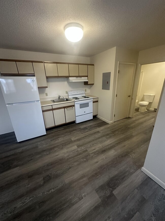 Building Photo - 16 Manning St