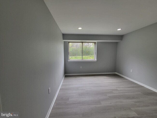 Foto del edificio - 11366 Cherry Hill Rd