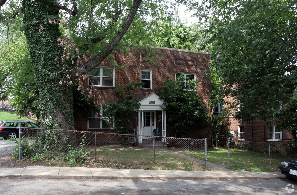 Foto principal - 611 Silver Spring Ave