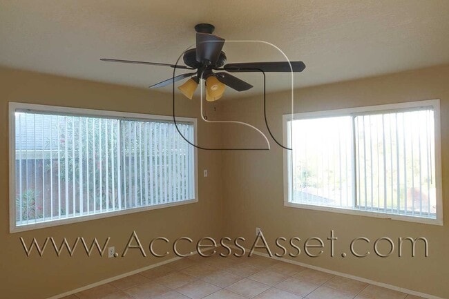 Building Photo - Serene Living In A 2 Bed/2 Bath Home with ...