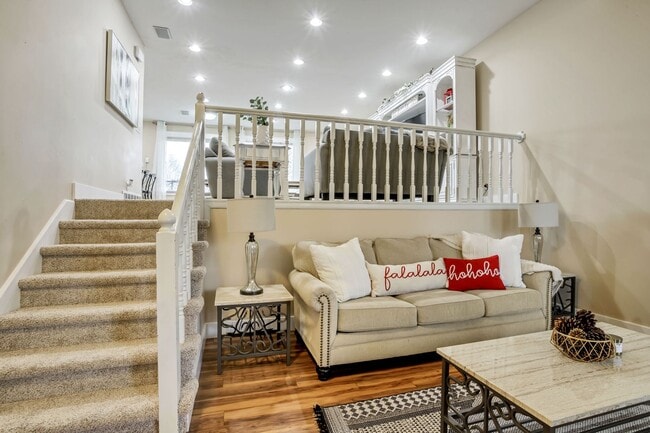 Building Photo - Beautiful Updated West Valley Home