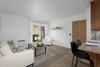 Building Photo - 830 W Lincoln Ave