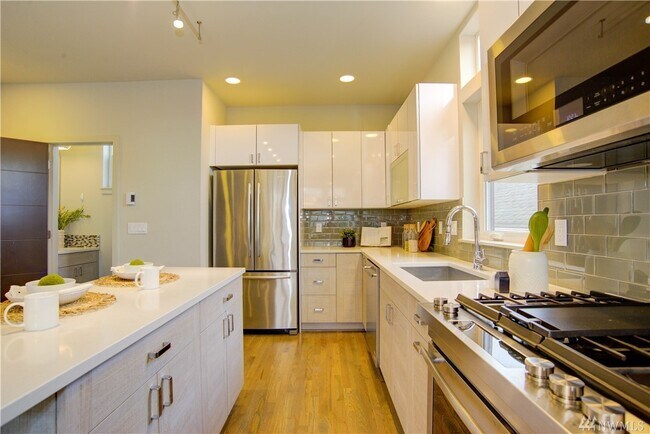 Foto del edificio - 6209 9th Ave NE