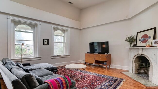 Photo - 7106 Maple Ave Apartment