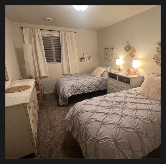 Foto del edificio - 3302 8th St NE