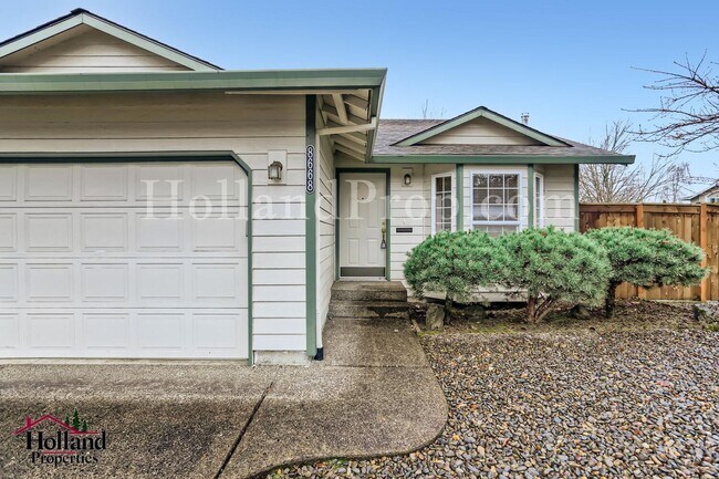 Building Photo - Lovely 3-Bedroom Hillsboro Home with A/C!