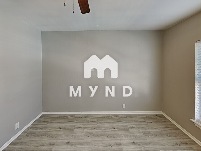 Foto del edificio - 1724 Pear St Unit 5