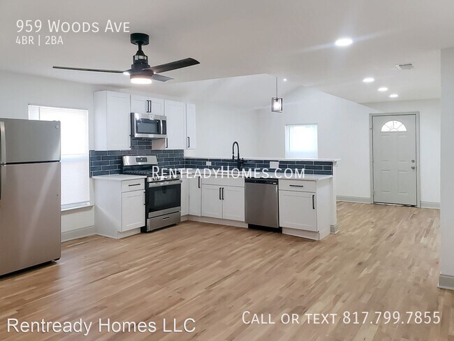 Foto del edificio - 4 br, 2 bath House - 959 Woods Ave