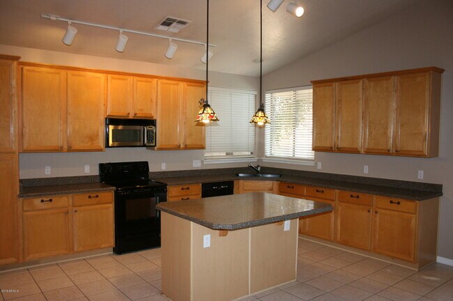 Building Photo - 4327 E Morning Vista Ln