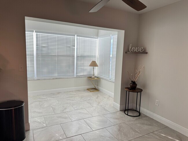 Photo - 7035 Cedarhurst Dr Apartment