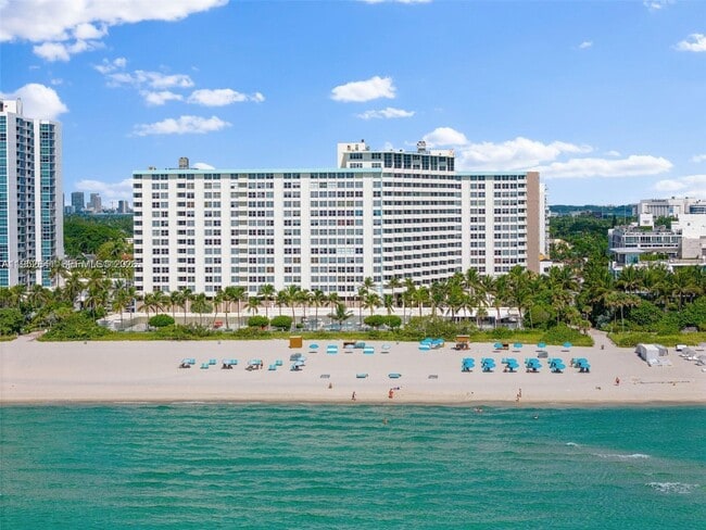 Building Photo - 2899 Collins Ave