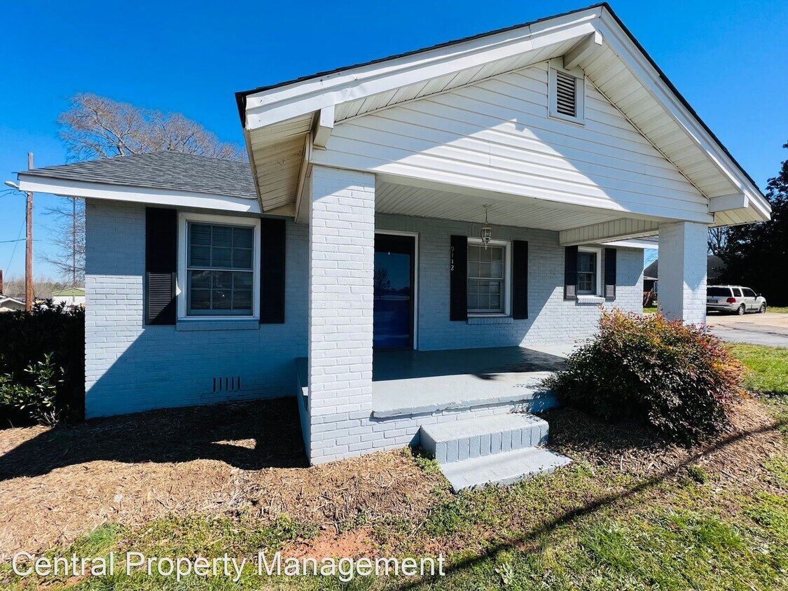 Primary Photo - 2 br, 1 bath House - 9112 Asheville Highway