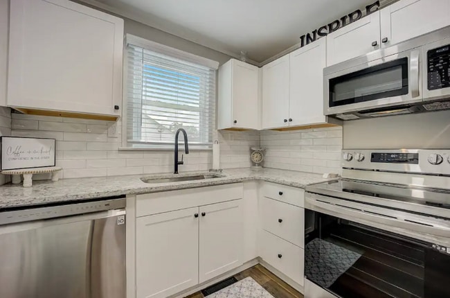 Photo - 5 S Haven Dr House