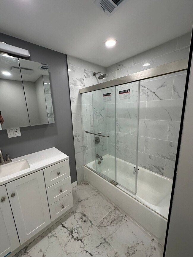 Foto del edificio - Newly renovated 3 Bed, 1 Bath in Marcus Hook