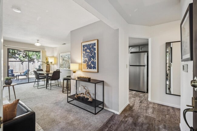Building Photo - 7300 Perera Cir