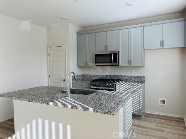 Foto del edificio - 40681 Birchfield Dr