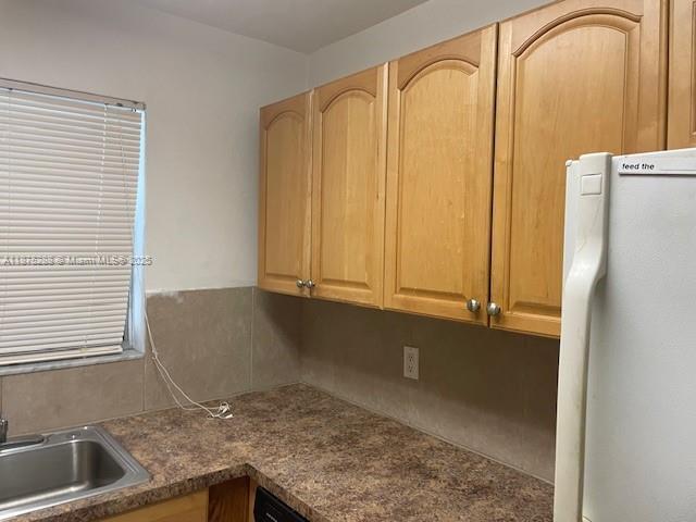 Building Photo - 419 S Crescent Dr