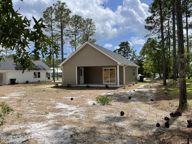 Building Photo - 1069 Morehead Rd
